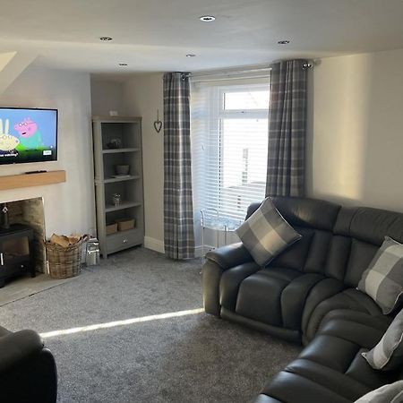 Quirky Cottage In The Centre Of Penrith With A Hot Tub Exterior photo