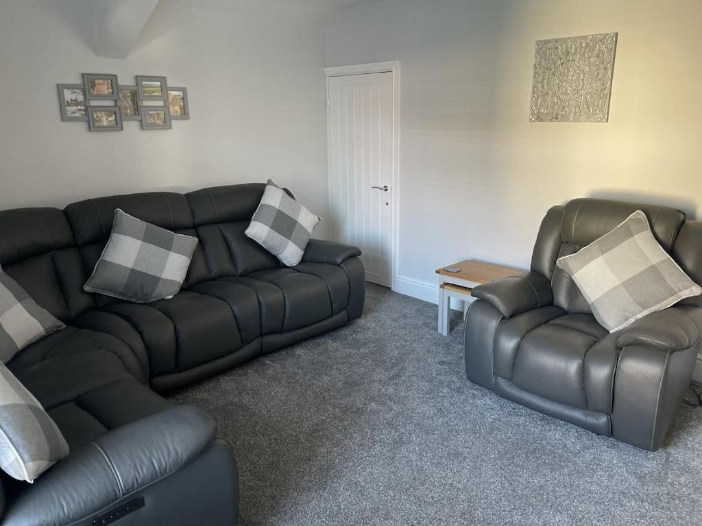 Quirky Cottage In The Centre Of Penrith With A Hot Tub Exterior photo